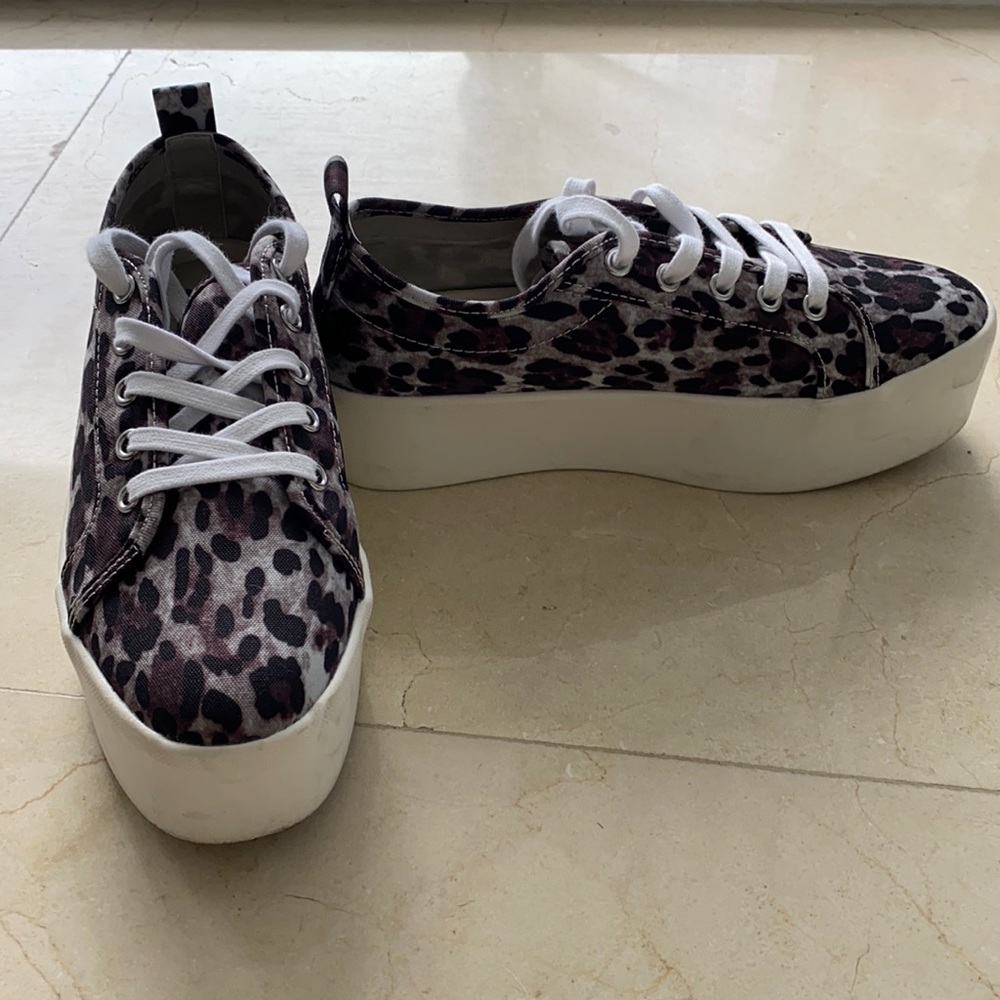 Leopard platform sneaker- have only been worn once